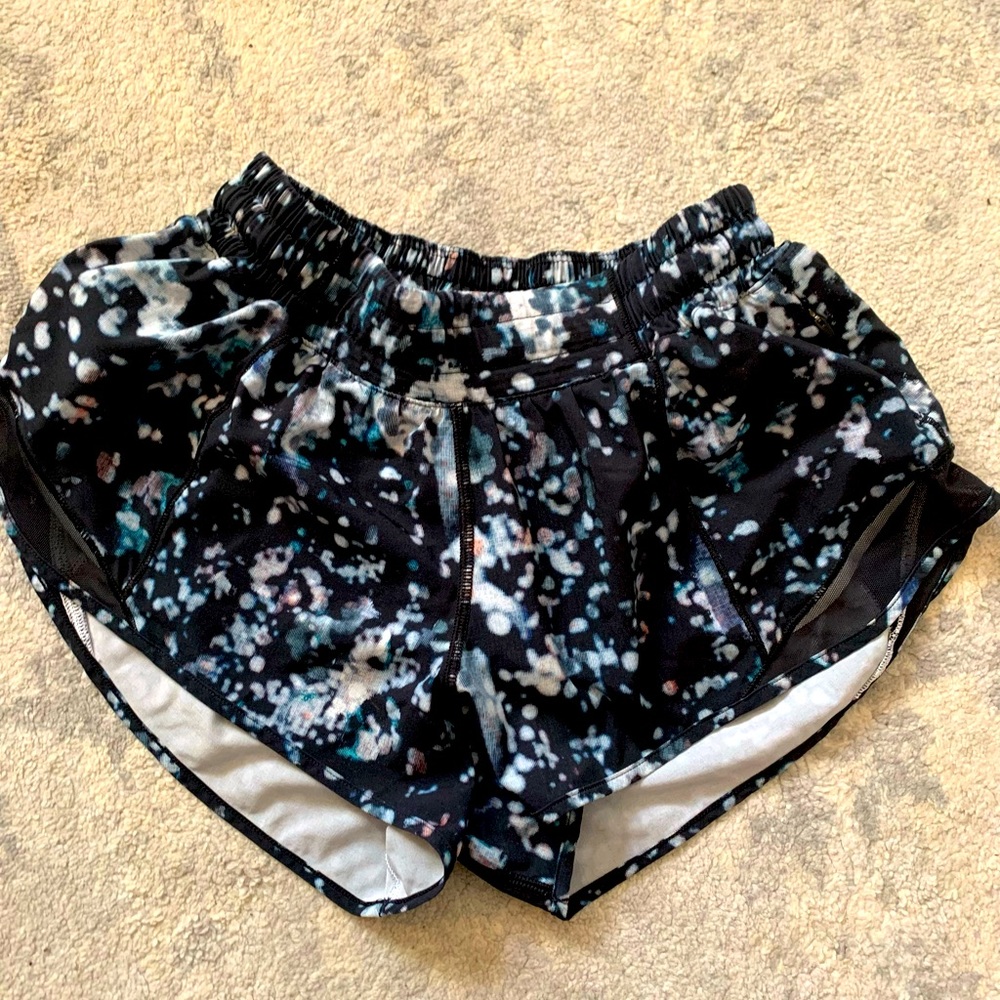 Lululemon north hot short 2 inch inseam